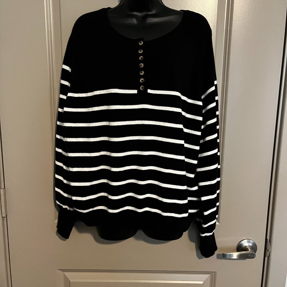 Time & Tru Women's Black & White Striped Sweater XXL